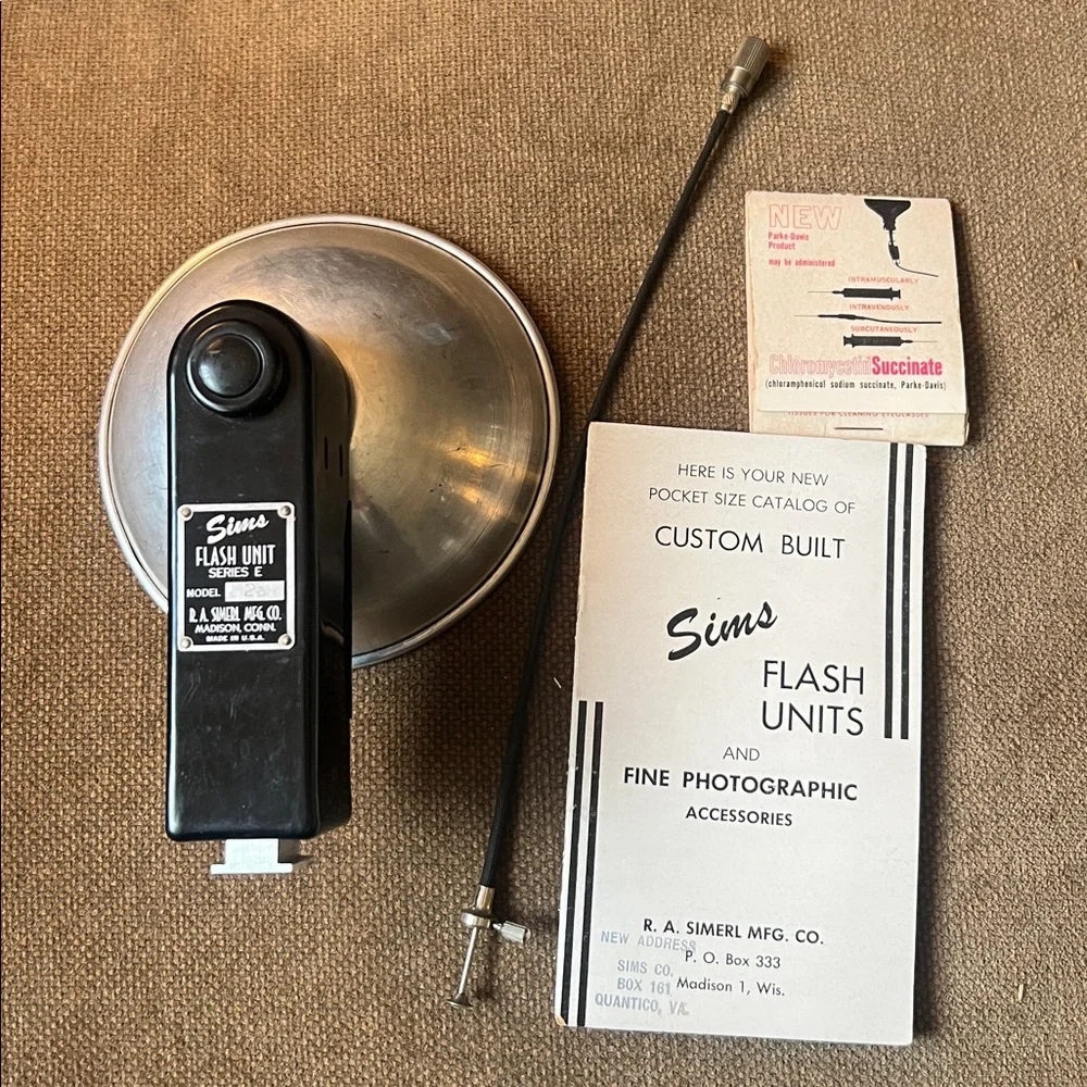 SIMS Vintage Flash Unit with Accessories